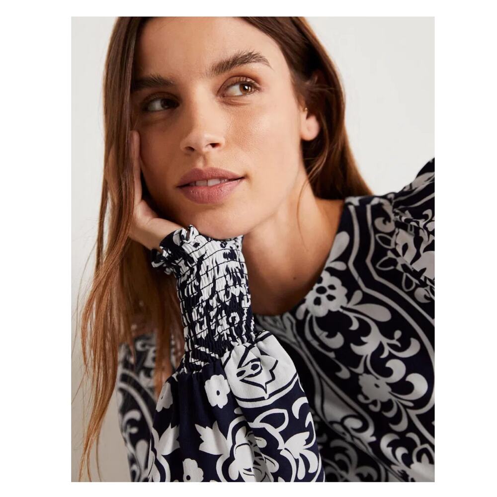 Boden Navy Blue Floral Paisley Long Sleeve Smocked Cuff Blouse Sz.6 NWT - Picture 2 of 16